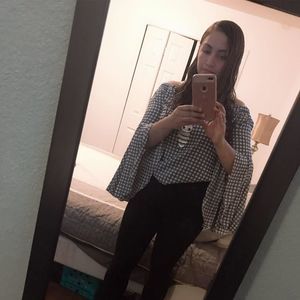 Meet your Posher, Mirna fabiola